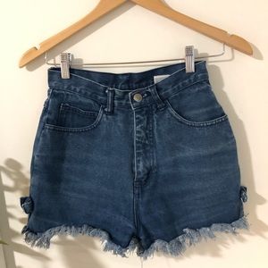 Vintage STEFANO International high waisted Y2K jean shorts women